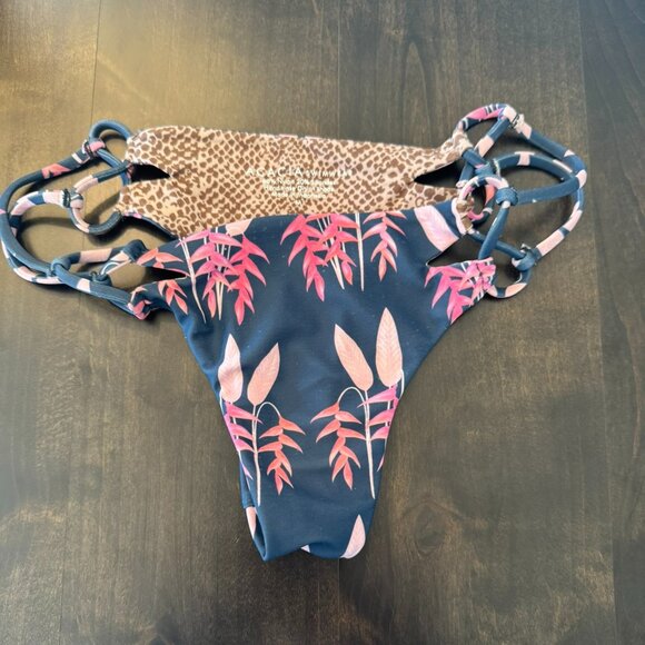 Acacia Heliconia Molokini Bikini Bottom Size M - Picture 1 of 6